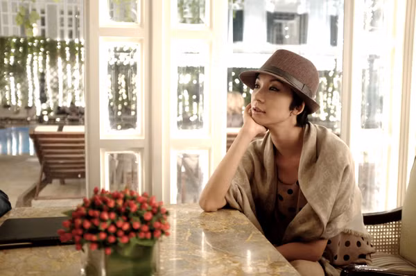 Xuân Lan thưởng cho mình những ngày nghỉ ở Hà Nội sau những tuần liên tục dồn sức cho Vietnam's Next Top Model.