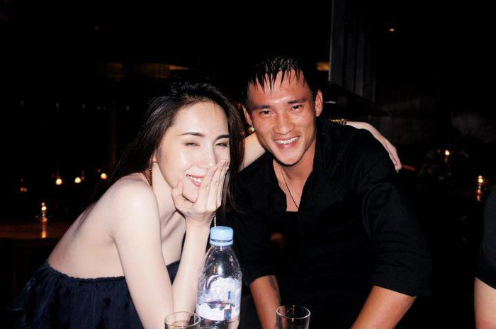 Theo nguồn tin này đây là lần họ đi ăn tối cùng nhau ở Martini Bar, khách sạn Park Hyatt, TP.HCM ngày 24/11.