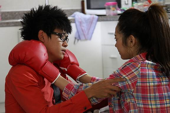 Phùng Ngọc Huy trong Lệ phí tình yêu của đạo diễn Nguyễn Minh Chung rất ngộ nghĩnh và dễ thương.