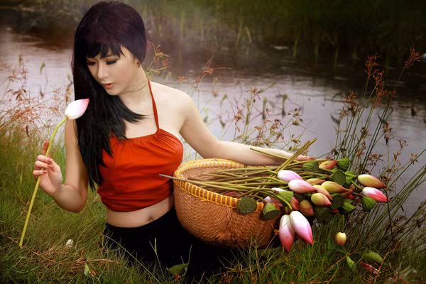 Bộ ảnh được thực hiện bởi stylist Thế Tài với chuyên gia trang điểm Bim.