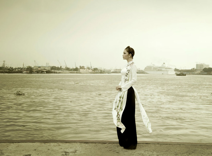 Đường hầm vượt sông Sài Gòn này sẽ đáp ứng nhịp sống hối hả của người dân thành phố đang thay da, đổi thịt từng ngày, hoà cùng cảnh quan của những tòa nhà chọc trời hai bên bờ sông. Đường hầm vượt sông Sài Gòn này sẽ đáp ứng nhịp sống hối hả của người dân thành phố đang thay da, đổi thịt từng ngày, hoà cùng cảnh quan của những tòa nhà chọc trời hai bên bờ sông.