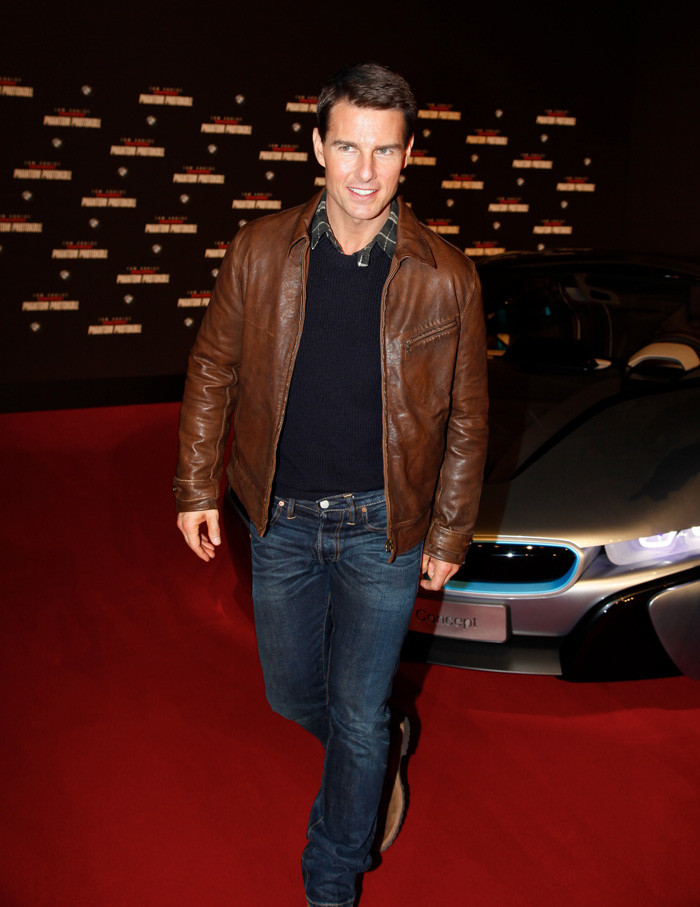 Sau 5 năm kể từ phần 3, Tom Cruise trở lại là chàng điệp viên hào hoa Ethan Hunt. Sau 5 năm kể từ phần 3, Tom Cruise trở lại là chàng điệp viên hào hoa Ethan Hunt.