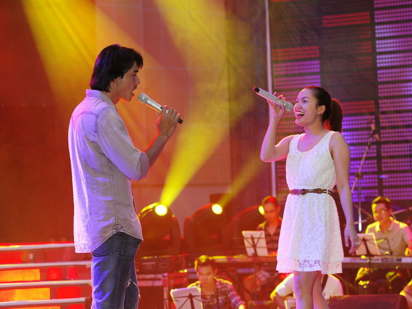 Không đặt nặng việc đoạt ngôi vô địch, nên cả hai xem buổi tổng duyệt cuối cùng không khác so với các buổi tổng duyệt của những tuần trước là mấy. Cặp đôi vẫn nồng nàn, tình tứ và thỉnh thoảng còn cười đùa. Không đặt nặng việc đoạt ngôi vô địch, nên cả hai xem buổi tổng duyệt cuối cùng không khác so với các buổi tổng duyệt của những tuần trước là mấy. Cặp đôi vẫn nồng nàn, tình tứ và thỉnh thoảng còn cười đùa.