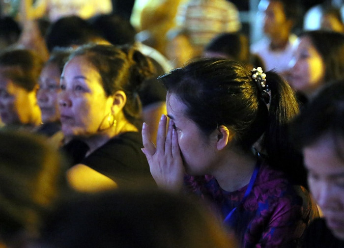 Có khi nào bạn tự hỏi rằng: Đã bao lâu rồi mình không nói những lời yêu thương, dành thời gian bên gia đình hay tặng cha mẹ một món quà ý nghĩa nào đó? Vậy đừng bỏ lỡ cơ hội tuyệt vời này, hãy hành động thiết thực để bày tỏ lòng tri ân tới đấng sinh thành. Ảnh: B.L Có khi nào bạn tự hỏi rằng: Đã bao lâu rồi mình không nói những lời yêu thương, dành thời gian bên gia đình hay tặng cha mẹ một món quà ý nghĩa nào đó? Vậy đừng bỏ lỡ cơ hội tuyệt vời này, hãy hành động thiết thực để bày tỏ lòng tri ân tới đấng sinh thành. Ảnh: B.L
