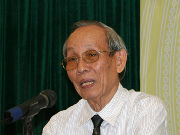 GS Trần Hồng Quân vẫn đang từng ngày, từng giờ cống hiến cho sự nghiệp giáo dục của dân tộc. Hiện, ông là Chủ tịch Hiệp hội các trường ĐH, CĐ ngoài công lập Việt Nam. >>Chùm ảnh: Bộ trưởng Phạm Vũ Luận thăm Lớp học Hy vọng >>Những hình ảnh xúc động về "lớp học tật nguyền" của bà lão 80 tuổi >>NHỮNG BỨC ẢNH ĐEN TRẮNG QUÝ HIẾM VỀ HỌC SINH THỜI CHIẾN >>Chùm ảnh: Bộ trưởng Phạm Vũ Luận đánh trống khai giảng năm học mới >>Phát sốt vì 4 nữ giáo viên xinh đẹp >>Hoa khôi ĐH Thương Mại 2012 duyên dáng áo dài GS Trần Hồng Quân vẫn đang từng ngày, từng giờ cống hiến cho sự nghiệp giáo dục của dân tộc. Hiện, ông là Chủ tịch Hiệp hội các trường ĐH, CĐ ngoài công lập Việt Nam. >>Chùm ảnh: Bộ trưởng Phạm Vũ Luận thăm Lớp học Hy vọng >>Những hình ảnh xúc động về "lớp học tật nguyền" của bà lão 80 tuổi >>NHỮNG BỨC ẢNH ĐEN TRẮNG QUÝ HIẾM VỀ HỌC SINH THỜI CHIẾN >>Chùm ảnh: Bộ trưởng Phạm Vũ Luận đánh trống khai giảng năm học mới >>Phát sốt vì 4 nữ giáo viên xinh đẹp >>Hoa khôi ĐH Thương Mại 2012 duyên dáng áo dài