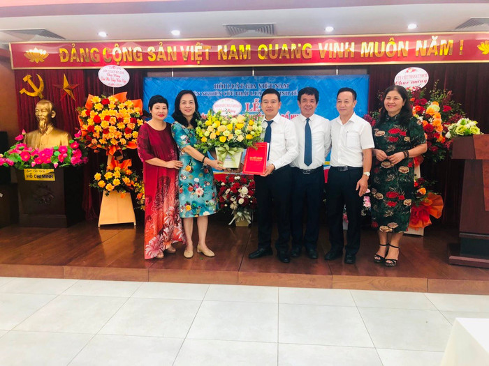 Ông Phan Văn Lâm được bổ nhiệm Phó tổng biên tập Tạp chí Pháp luật và Phát triển.