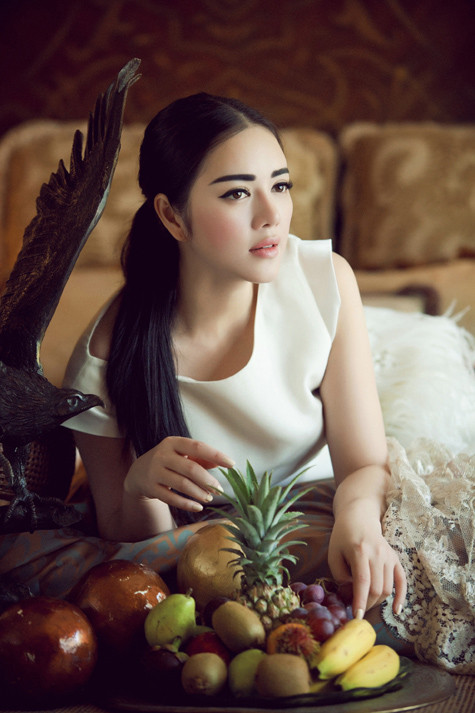 Trong bộ ảnh mới nhất được thực hiện tại Dubai, Lý Nhã Kỳ bất chợt dịu dàng đến lạ Trong bộ ảnh mới nhất được thực hiện tại Dubai, Lý Nhã Kỳ bất chợt dịu dàng đến lạ