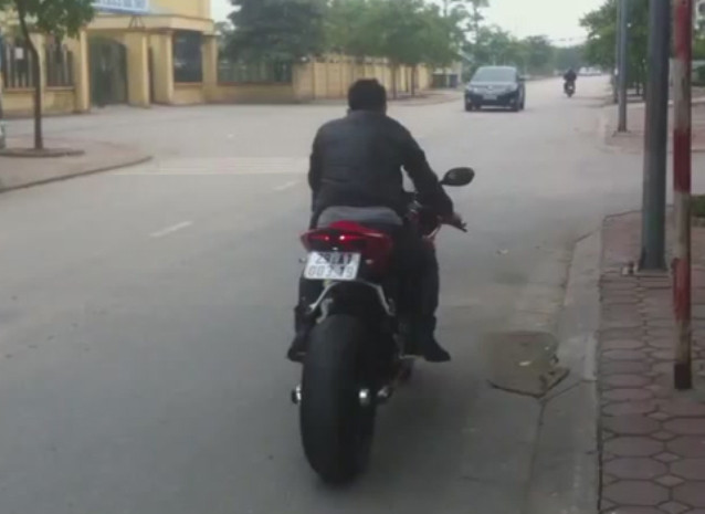 "Chiến mã" chuẩn bị xuất phát. "Chiến mã" chuẩn bị xuất phát.