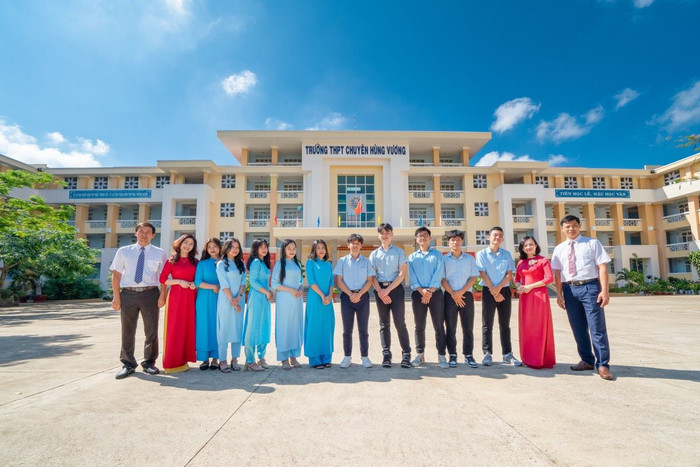 Trường Trung học phổ thông chuyên Hùng Vương là đơn vị có đông học sinh được miễn bài thi Ngoại ngữ nhất. Ảnh: website nhà trường hs_2f08d78940.jpg