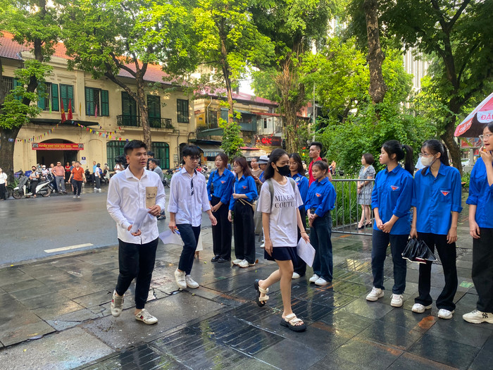 Điểm thi Trường Trung học phổ thông Trần Phú (Hà Nội). Ảnh: Khánh Sơn 5ce63df82045831bda54.jpg