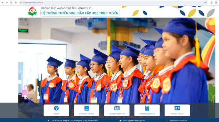 Thí sinh truy cập vào trang web https://tuyensinh.vinhphuc.edu.vn/, chọn mục "tra cứu kết quả" và nhập các thông tin theo yêu cầu, sau đó bấm tìm kiếm để xem kết quả thi. 448019820_441519801976889_8767409074126499058_n.jpg