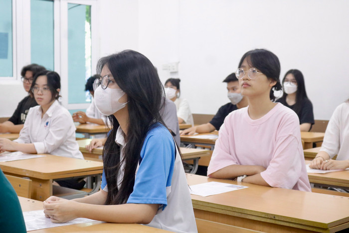 Giáo viên đánh giá đề thi tổ hợp Khoa học tự nhiên và Khoa học xã hội năm nay có độ phân hóa rõ ràng, vừa sức với thí sinh. Ảnh: Doãn Nhàn gdvn-thi-tn-2024 (1).jpg