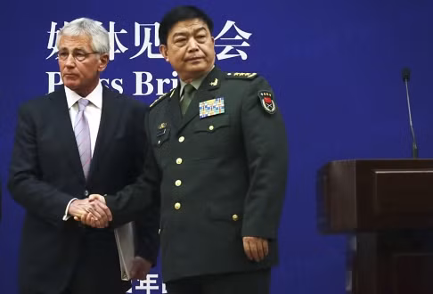 Bộ trưởng Quốc phòng 2 nước Mỹ, Trung Quốc lời qua tiếng lại ngay trong cuộc họp báo. Bộ trưởng Quốc phòng 2 nước Mỹ, Trung Quốc lời qua tiếng lại ngay trong cuộc họp báo.