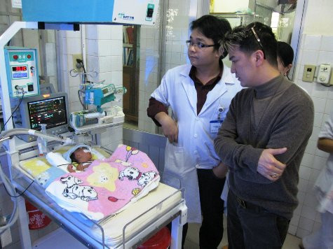 Đàm Vĩnh Hưng: Chính chữ "tình" đã mở toang mọi cánh cửa... Đàm Vĩnh Hưng: Chính chữ "tình" đã mở toang mọi cánh cửa...