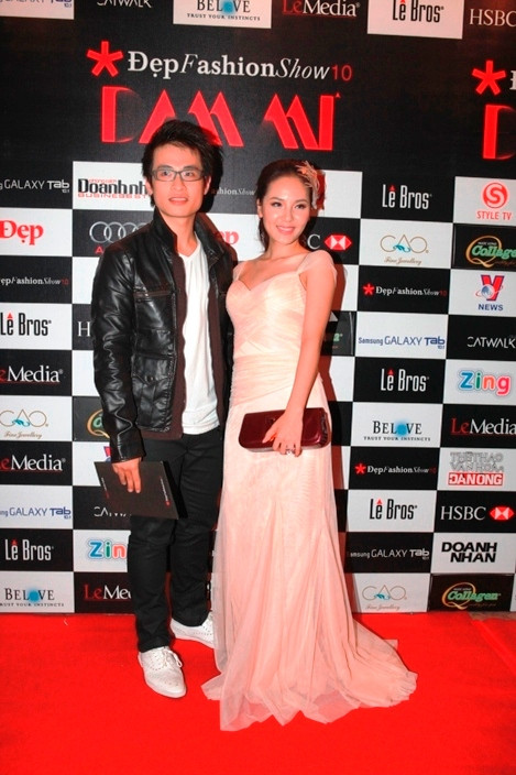 Hà Anh Tuấn vẫn "cặp" cùng Phương Linh. Hà Anh Tuấn vẫn "cặp" cùng Phương Linh.