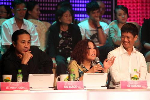 3 thành viên giám khảo tạm thời chưa nhận được nhiều ủng hộ của độc giả Giáo dục Việt Nam. 3 thành viên giám khảo tạm thời chưa nhận được nhiều ủng hộ của độc giả Giáo dục Việt Nam.