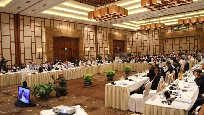 Đã có 8 bài phát biểu và nhiều ý kiến đóng góp, các chuyên gia, học giả đã thảo luận về vấn đề Biển Đông...trong sáng 18/11. Ảnh Thùy Linh