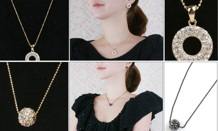 Bộ trang sức hoa tai và dây chuyền hình tròn sẽ không thể thiếu trong bộ sưu tập của bạn, nó khiến dung nhan của bạn thêm yêu kiều, xinh đẹp. Bộ trang sức hoa tai và dây chuyền hình tròn sẽ không thể thiếu trong bộ sưu tập của bạn, nó khiến dung nhan của bạn thêm yêu kiều, xinh đẹp.