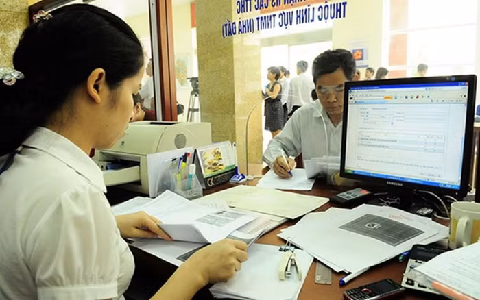 Chính phủ vừa ban hành Nghị quyết 99/NQ-CP về đẩy mạnh phân cấp quản lý nhà nước theo ngành, lĩnh vực. Ảnh minh họa: Báo Hà Nội Mới.