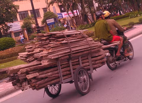 Chụp trên phố Nguyễn Chí Thanh, Hà Nội. Ảnh: Đinh Bảo Việt.