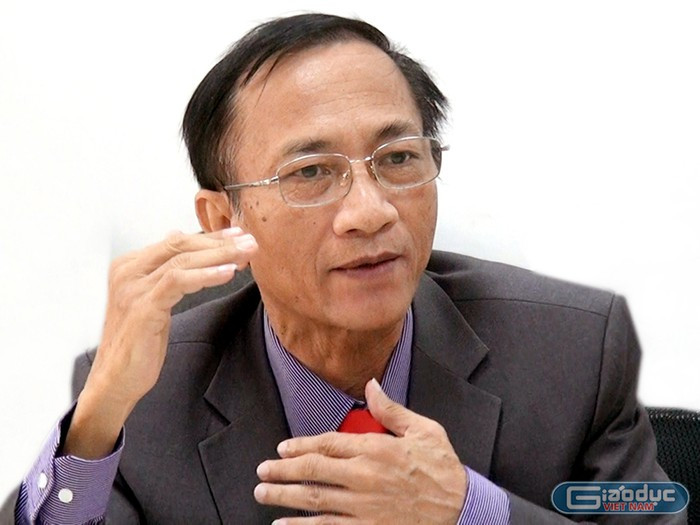 Tiến sĩ Hoàng Ngọc Vinh. Ảnh: Tùng Dương Tiến sĩ Hoàng Ngọc Vinh. Ảnh: Tùng Dương