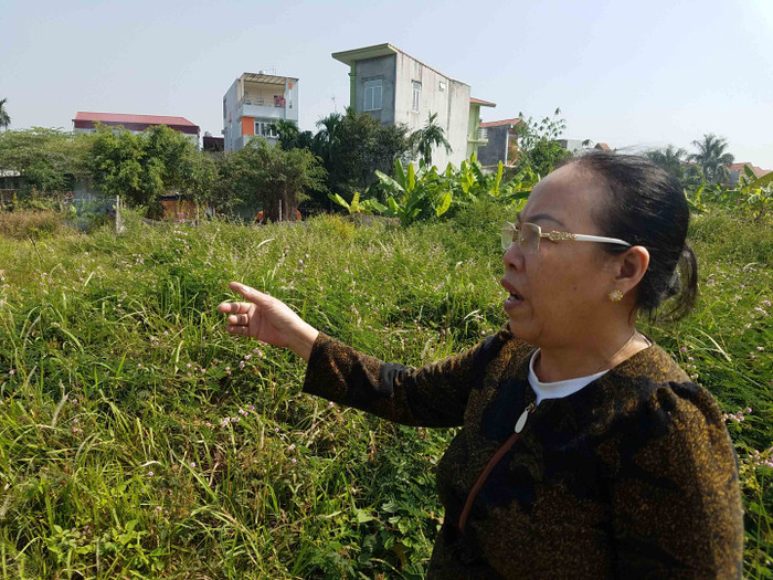Bà giáo Hoài hơn chục năm đi đòi đất vẫn chưa biết khi nào chính quyền sẽ giao đất