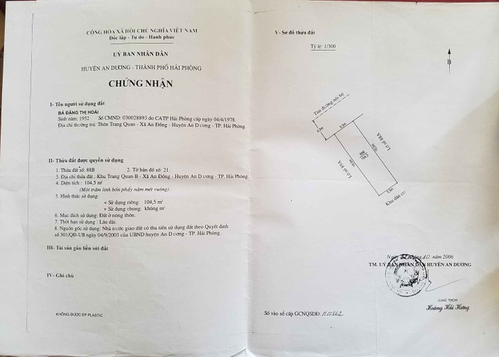 Sổ đỏ lô đất của bà Hoài được giao trên giấy hơn chục năm nay vẫn chưa có đất