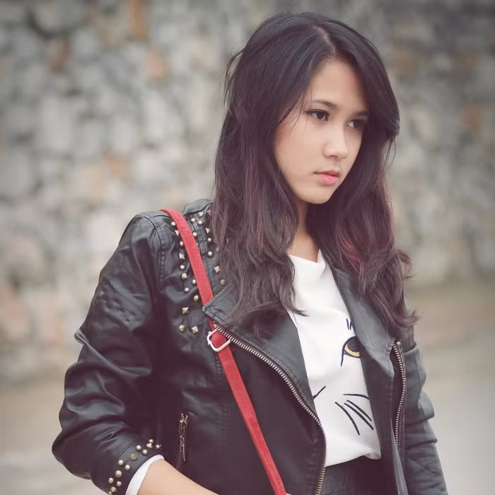 Đào Phương Thảo biến hóa trong style cá tính. >>Những mỹ nhân từng học tại trường "nhà giàu" RMIT >>Miss ĐH Sư phạm Hà Nội diện áo dài cực xinh >> Phát sốt vì 4 nữ giáo viên xinh đẹp >>Hoa khôi ĐH Thương Mại 2012 duyên dáng áo dài >>Những hotgirl xinh đẹp làm "điên đảo" cư dân mạng (P8) >>Midu, Hà Min, Linh Hàn đọ dáng "nóng bỏng" >>Ngắm vẻ đẹp kiêu sa của Á hậu Hoàng Anh >>PHÁT SỐT VÌ NỮ THẠC SĨ ĐẸP NHẤT TRUNG QUỐC AI ĐẸP HƠN HOTGIRL KIM PHƯỢNG? >>Phát sốt vì nữ sinh Trung Quốc đẹp như siêu mẫu