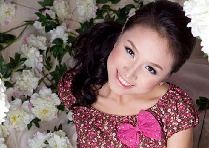 Thanh Vân Hugo, ngoài làm MC truyền hình còn là diễn viên cá tính trong seri phim Nhật ký Vàng Anh phần 1, Vòng Nguyệt quế, Nhà có nhiều cửa sổ, Phía cuối cầu vồng… >>Miss ĐH Sư phạm Hà Nội diện áo dài cực xinh >> Phát sốt vì 4 nữ giáo viên xinh đẹp >>Hoa khôi ĐH Thương Mại 2012 duyên dáng áo dài >>Những hotgirl xinh đẹp làm "điên đảo" cư dân mạng (P8) >>Midu, Hà Min, Linh Hàn đọ dáng "nóng bỏng" >>Ngắm vẻ đẹp kiêu sa của Á hậu Hoàng Anh >>PHÁT SỐT VÌ NỮ THẠC SĨ ĐẸP NHẤT TRUNG QUỐC AI ĐẸP HƠN HOTGIRL KIM PHƯỢNG? >>Phát sốt vì nữ sinh Trung Quốc đẹp như siêu mẫu Thanh Vân Hugo, ngoài làm MC truyền hình còn là diễn viên cá tính trong seri phim Nhật ký Vàng Anh phần 1, Vòng Nguyệt quế, Nhà có nhiều cửa sổ, Phía cuối cầu vồng… >>Miss ĐH Sư phạm Hà Nội diện áo dài cực xinh >> Phát sốt vì 4 nữ giáo viên xinh đẹp >>Hoa khôi ĐH Thương Mại 2012 duyên dáng áo dài >>Những hotgirl xinh đẹp làm "điên đảo" cư dân mạng (P8) >>Midu, Hà Min, Linh Hàn đọ dáng "nóng bỏng" >>Ngắm vẻ đẹp kiêu sa của Á hậu Hoàng Anh >>PHÁT SỐT VÌ NỮ THẠC SĨ ĐẸP NHẤT TRUNG QUỐC AI ĐẸP HƠN HOTGIRL KIM PHƯỢNG? >>Phát sốt vì nữ sinh Trung Quốc đẹp như siêu mẫu