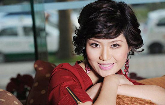 Hoa hậu Thu Thủy đăng quang khi đang là sinh viên khóa 21 của trường Học viện Ngoại giao (khi đó là trường Học viện Quan hệ Quốc tế). Nhưng hết năm thứ 3, cô sang Mỹ để du học ngành Maketting. >>Miss ĐH Sư phạm Hà Nội diện áo dài cực xinh >> Phát sốt vì 4 nữ giáo viên xinh đẹp >>Hoa khôi ĐH Thương Mại 2012 duyên dáng áo dài >>Những hotgirl xinh đẹp làm "điên đảo" cư dân mạng (P8) >>Midu, Hà Min, Linh Hàn đọ dáng "nóng bỏng" >>Ngắm vẻ đẹp kiêu sa của Á hậu Hoàng Anh >>PHÁT SỐT VÌ NỮ THẠC SĨ ĐẸP NHẤT TRUNG QUỐC AI ĐẸP HƠN HOTGIRL KIM PHƯỢNG? >>Phát sốt vì nữ sinh Trung Quốc đẹp như siêu mẫu Hoa hậu Thu Thủy đăng quang khi đang là sinh viên khóa 21 của trường Học viện Ngoại giao (khi đó là trường Học viện Quan hệ Quốc tế). Nhưng hết năm thứ 3, cô sang Mỹ để du học ngành Maketting. >>Miss ĐH Sư phạm Hà Nội diện áo dài cực xinh >> Phát sốt vì 4 nữ giáo viên xinh đẹp >>Hoa khôi ĐH Thương Mại 2012 duyên dáng áo dài >>Những hotgirl xinh đẹp làm "điên đảo" cư dân mạng (P8) >>Midu, Hà Min, Linh Hàn đọ dáng "nóng bỏng" >>Ngắm vẻ đẹp kiêu sa của Á hậu Hoàng Anh >>PHÁT SỐT VÌ NỮ THẠC SĨ ĐẸP NHẤT TRUNG QUỐC AI ĐẸP HƠN HOTGIRL KIM PHƯỢNG? >>Phát sốt vì nữ sinh Trung Quốc đẹp như siêu mẫu