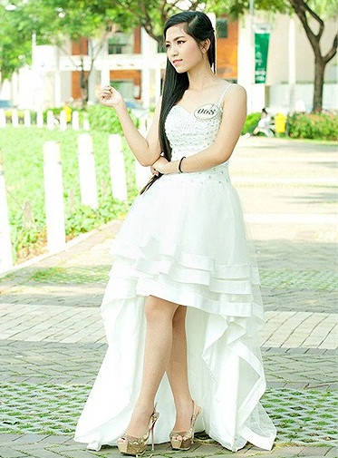 Nguyễn Thị Phương Kiều kiêu sa. >> 12 NỮ SINH ĐẸP NHẤT TRƯỜNG PTTH VIỆT ĐỨC >> Hotgirl Hà Lade gợi cảm chào ngày mới >>Miss ĐH Sư phạm Hà Nội diện áo dài cực xinh >> Phát sốt vì 4 nữ giáo viên xinh đẹp >>Hoa khôi ĐH Thương Mại 2012 duyên dáng áo dài >>Những hotgirl xinh đẹp làm "điên đảo" cư dân mạng (P8) >>Midu, Hà Min, Linh Hàn đọ dáng "nóng bỏng" >>Ngắm vẻ đẹp kiêu sa của Á hậu Hoàng Anh