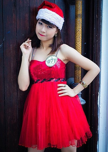 Cuộc thi là cơ hội để các nữ sinh của trường CĐ Kinh tế TP.HCM có dịp được tỏa sáng tài năng và sắc đẹp. >> 12 NỮ SINH ĐẸP NHẤT TRƯỜNG PTTH VIỆT ĐỨC >> Hotgirl Hà Lade gợi cảm chào ngày mới >>Miss ĐH Sư phạm Hà Nội diện áo dài cực xinh >> Phát sốt vì 4 nữ giáo viên xinh đẹp >>Hoa khôi ĐH Thương Mại 2012 duyên dáng áo dài >>Những hotgirl xinh đẹp làm "điên đảo" cư dân mạng (P8) >>Midu, Hà Min, Linh Hàn đọ dáng "nóng bỏng" >>Ngắm vẻ đẹp kiêu sa của Á hậu Hoàng Anh