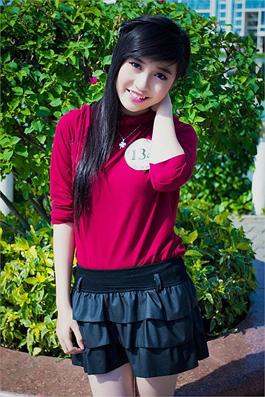 Trước khi bước vào đêm chung kết, các thí sinh đã có những buổi học về kỹ năng giao tiếp, ứng xử và làm chủ sân khấu với chuyên gia tâm lý. >> 12 NỮ SINH ĐẸP NHẤT TRƯỜNG PTTH VIỆT ĐỨC >> Hotgirl Hà Lade gợi cảm chào ngày mới >>Miss ĐH Sư phạm Hà Nội diện áo dài cực xinh >> Phát sốt vì 4 nữ giáo viên xinh đẹp >>Hoa khôi ĐH Thương Mại 2012 duyên dáng áo dài >>Những hotgirl xinh đẹp làm "điên đảo" cư dân mạng (P8) >>Midu, Hà Min, Linh Hàn đọ dáng "nóng bỏng" >>Ngắm vẻ đẹp kiêu sa của Á hậu Hoàng Anh