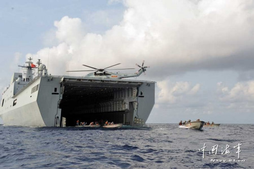 Tàu đổ bộ Tỉnh Cương Sơn, hạm đội Nam Hải được giới truyền thông Trung Quốc ví như "hàng không mẫu hạm" kéo ra tập trận (trái phép) ở Biển Đông, Trường Sa Tàu đổ bộ Tỉnh Cương Sơn, hạm đội Nam Hải được giới truyền thông Trung Quốc ví như "hàng không mẫu hạm" kéo ra tập trận (trái phép) ở Biển Đông, Trường Sa