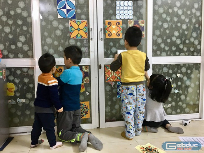 Các bậc phụ huynh cần bày việc cho trẻ làm khi nghỉ tránh dịch Covid-19 kéo dài. Ảnh minh họa: giaoduc.net.vn Các bậc phụ huynh cần bày việc cho trẻ làm khi nghỉ tránh dịch Covid-19 kéo dài. Ảnh minh họa: giaoduc.net.vn