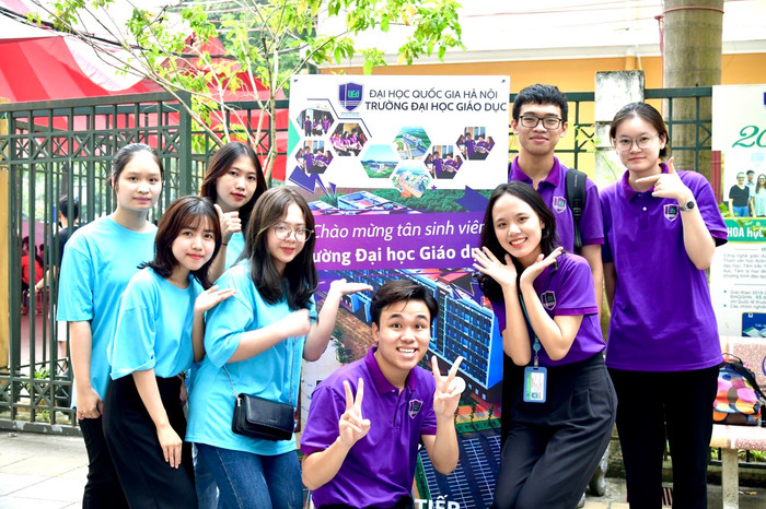 Sinh viên Trường Đại học Giáo dục, Đại học Quốc gia Hà Nội. 898af1c5baa1eb80d92cdc94125c7c44.jpg