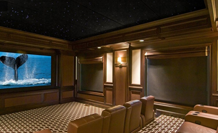 The Sandcastle House có 10 phòng ngủ, trong đó, phòng cho chủ nhà ở đây rộng 260m2, ngoài ra, bể bơi ở đây còn được lát đá granite kèm hệ thống âm thanh hiện đại dưới nước. The Sandcastle House có 10 phòng ngủ, trong đó, phòng cho chủ nhà ở đây rộng 260m2, ngoài ra, bể bơi ở đây còn được lát đá granite kèm hệ thống âm thanh hiện đại dưới nước.