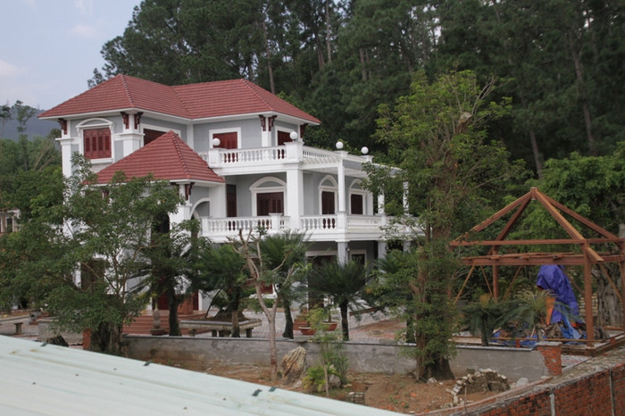 Biệt thự xây trái phép của tướng Phan Như Thạch dưới chân núi Hải Vân buộc phải tháo dỡ toàn bộ. Ảnh Thùy Linh Biệt thự xây trái phép của tướng Phan Như Thạch dưới chân núi Hải Vân buộc phải tháo dỡ toàn bộ. Ảnh Thùy Linh