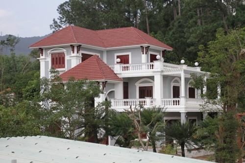 Biệt thự xây trái phép dưới chân núi Hải Vân của nguyên Giám đốc Công an tỉnh Quảng Nam - Thiếu tướng Phan Như Thạch (nghỉ hưu từ tháng 9/2014). Ảnh Thùy Linh Biệt thự xây trái phép dưới chân núi Hải Vân của nguyên Giám đốc Công an tỉnh Quảng Nam - Thiếu tướng Phan Như Thạch (nghỉ hưu từ tháng 9/2014). Ảnh Thùy Linh