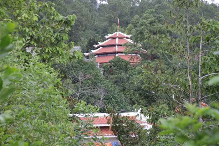 "Biệt phủ" của đại gia vàng Ngô Văn Quang cũng bị xử phạt vi phạm hành chính và buộc tháo dỡ toàn bộ công trình. Ảnh Thùy Linh "Biệt phủ" của đại gia vàng Ngô Văn Quang cũng bị xử phạt vi phạm hành chính và buộc tháo dỡ toàn bộ công trình. Ảnh Thùy Linh