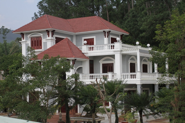 Xây biệt thự trái phép dưới chân núi Hải Vân, tướng Thạch bị xử phạt vi phạm hành chính, buộc tháo dỡ toàn bộ công trình. Ảnh Thùy Linh Xây biệt thự trái phép dưới chân núi Hải Vân, tướng Thạch bị xử phạt vi phạm hành chính, buộc tháo dỡ toàn bộ công trình. Ảnh Thùy Linh