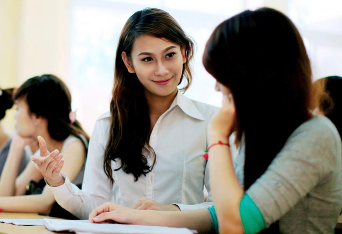 Lê Thị Vân Quỳnh, Đại học Kinh tế Kỹ thuật Công Nghiệp, từng đạt được danh hiệu Á khôi 1 trong cuộc thi Duyên dáng Uneti 2012. Trong các phần trình diễn, Quỳnh khá tự tin. >>Những hotgirl xinh đẹp làm điên đảo cư dân mạng Những nữ sinh đẹp mê hồn giữa đầm sen >>Phát sốt vì vẻ đẹp baby của cô giáo tương lai >>So độ siêu kute của những nữ sinh đình đám nhất Thủ đô >>Phát sốt vì 4 nữ giáo viên xinh đẹp >>Cư dân mạng "điên đảo" vì nhan sắc nữ sinh Trương Tân Uyển >>Hoa khôi ĐH Thương Mại 2012 duyên dáng áo dài Lê Thị Vân Quỳnh, Đại học Kinh tế Kỹ thuật Công Nghiệp, từng đạt được danh hiệu Á khôi 1 trong cuộc thi Duyên dáng Uneti 2012. Trong các phần trình diễn, Quỳnh khá tự tin. >>Những hotgirl xinh đẹp làm điên đảo cư dân mạng Những nữ sinh đẹp mê hồn giữa đầm sen >>Phát sốt vì vẻ đẹp baby của cô giáo tương lai >>So độ siêu kute của những nữ sinh đình đám nhất Thủ đô >>Phát sốt vì 4 nữ giáo viên xinh đẹp >>Cư dân mạng "điên đảo" vì nhan sắc nữ sinh Trương Tân Uyển >>Hoa khôi ĐH Thương Mại 2012 duyên dáng áo dài