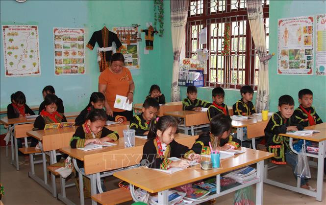 Yêu cầu thực hiện nghiêm các quy định của pháp luật về trẻ em, thường xuyên rà soát, kiến nghị, hoàn thiện chính sách, pháp luật về trẻ em. Ảnh minh họa: TTXVN Yêu cầu thực hiện nghiêm các quy định của pháp luật về trẻ em, thường xuyên rà soát, kiến nghị, hoàn thiện chính sách, pháp luật về trẻ em. Ảnh minh họa: TTXVN