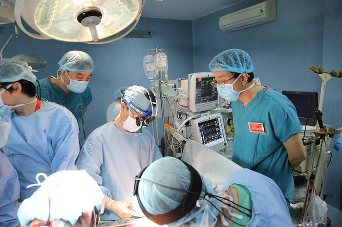 Việt Nam thực hiện thành công ca ghép phổi đầu tiên trên người. ảnh: Báo Nhân dân Việt Nam thực hiện thành công ca ghép phổi đầu tiên trên người. ảnh: Báo Nhân dân