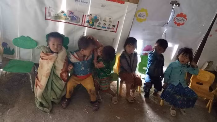 Những đứa trẻ ở Huổi Lính. Những đứa trẻ ở Huổi Lính.