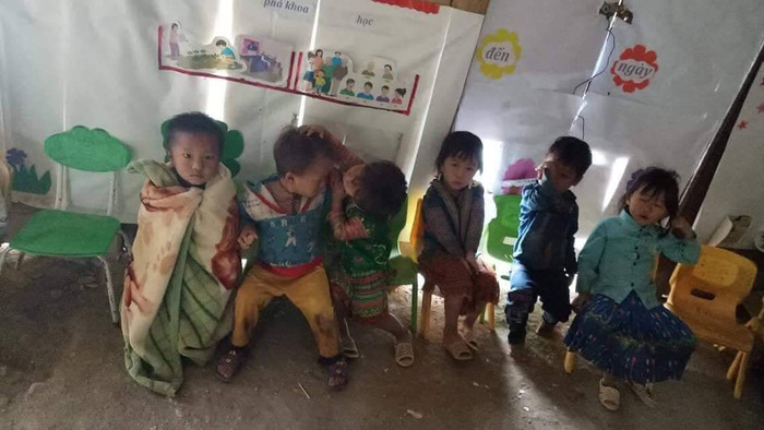 Những đứa trẻ ở Huổi Lính. Những đứa trẻ ở Huổi Lính.