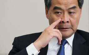 Lương Chấn Anh, người đứng đầu chính quyền Hồng Kông quyết định hủy đặc quyền miễn thị thực ngoại giao với quan chức Philippines. Lương Chấn Anh, người đứng đầu chính quyền Hồng Kông quyết định hủy đặc quyền miễn thị thực ngoại giao với quan chức Philippines.