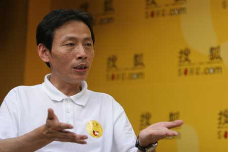 Lý Vỹ, chuyên gia chống khủng bố Trung Quốc cho rằng cần tập trung mũi nhọn hoạt động của Ủy ban An ninh quốc gia nước này vào cộng đồng sử dụng Internet. Lý Vỹ, chuyên gia chống khủng bố Trung Quốc cho rằng cần tập trung mũi nhọn hoạt động của Ủy ban An ninh quốc gia nước này vào cộng đồng sử dụng Internet.