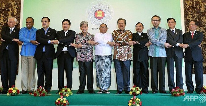 Ngoại trưởng các nước ASEAN trong phiên họp đầu tiên tại Myanmar. Ngoại trưởng các nước ASEAN trong phiên họp đầu tiên tại Myanmar.