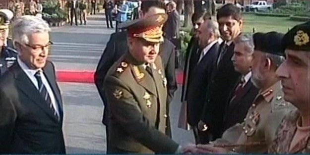 Bộ trưởng Quốc phòng Nga Sergei Shoigu thăm Pakistan. Bộ trưởng Quốc phòng Nga Sergei Shoigu thăm Pakistan.